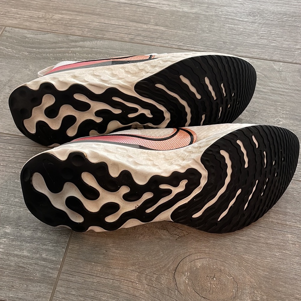 Used Nike running - Picture 4 of 4